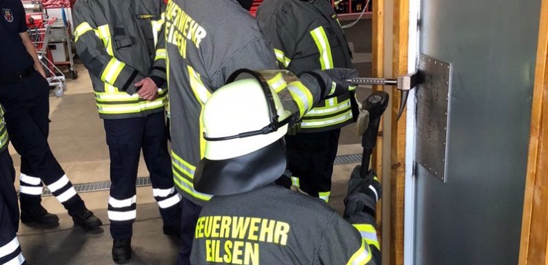 Türöffnungsfortbildung für Einsatzkräfte der Feuerwehr