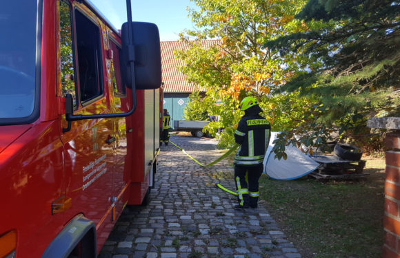 Strohbrand in Wölpinghausen: Landwirt verhindert Schlimmeres