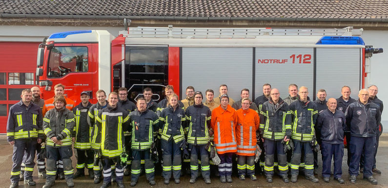 23 Feuerwehrleute absolvieren Truppführerlehrgang bei Lebenshilfe Rinteln