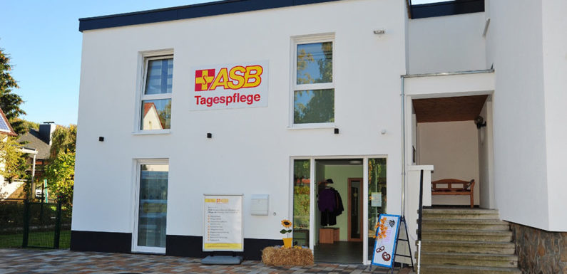 ASB-Tagespflege Bückeburg informiert bei Kaffee, Kuchen und Gebäck