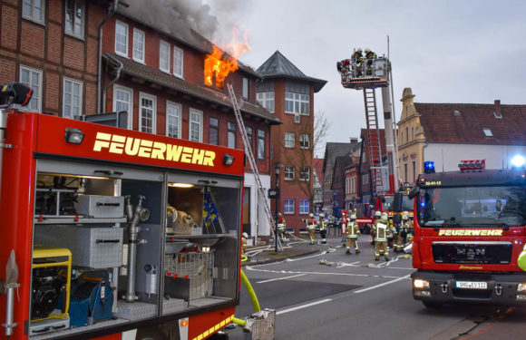 Zweiter Großeinsatz in Stadthagen: Feuer in der Krummen Straße