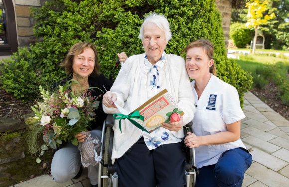 Anne von Kleist-Retzow feiert 100. Geburtstag im Seniorat Bad Eilsen
