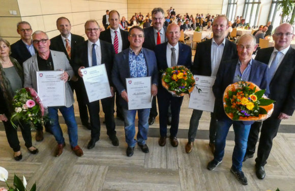 17. Wirtschaftsforum des Landkreises Schaumburg: Innovationspreis 2018 geht an NFT – Norddeutsche Fertigungstechnik GmbH