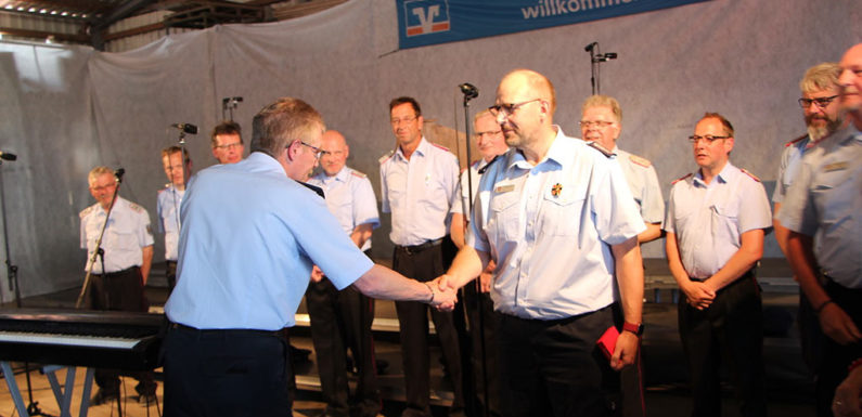 Joachim Muth mit dem Deutschen Feuerwehrehrenzeichen in Gold ausgezeichnet