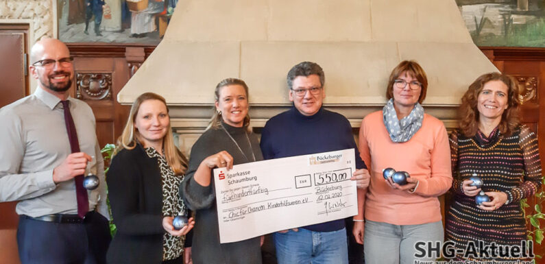 Bückeburger Stadtmarketing spendet 550 Euro an Kinderhilfsverein „Chic für Chancen“