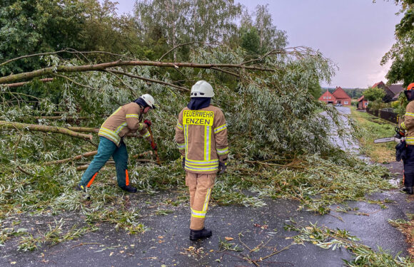 Unwetter beschert Feuerwehren Stadthagen und Enzen zahlreiche Einsätze