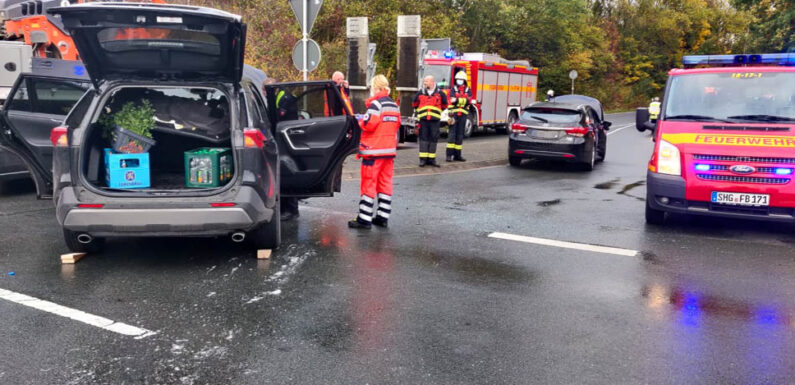 Bückeburg: Sechs Personen bei Verkehrsunfall auf B83 verletzt
