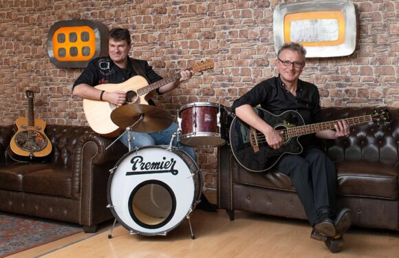 Rock, Pop, Oldies und Balladen: Akustik-Duo „Under Prescher“ spielt in Bad Nenndorf