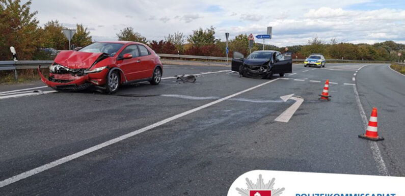 Apelern: Verkehrsunfall zwischen zwei PKW – vier Verletzte