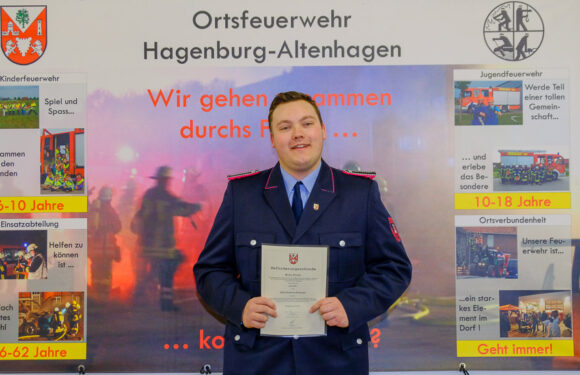 Feuerwehr Hagenburg/Altenhagen nimmt Ehrungen und Beförderungen vor