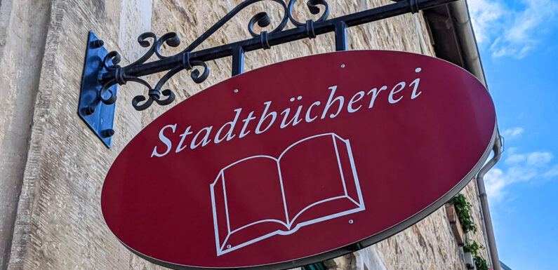„Lese-Werkstatt“ trifft sich zum 20. Mal in der Stadtbücherei Bückeburg