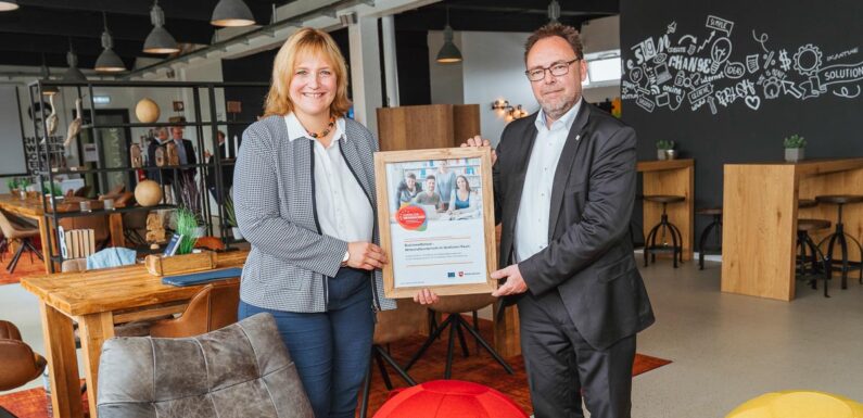Weserbergland AG erhält 44.853,97 Euro Förderung für Projekt „Business4School“