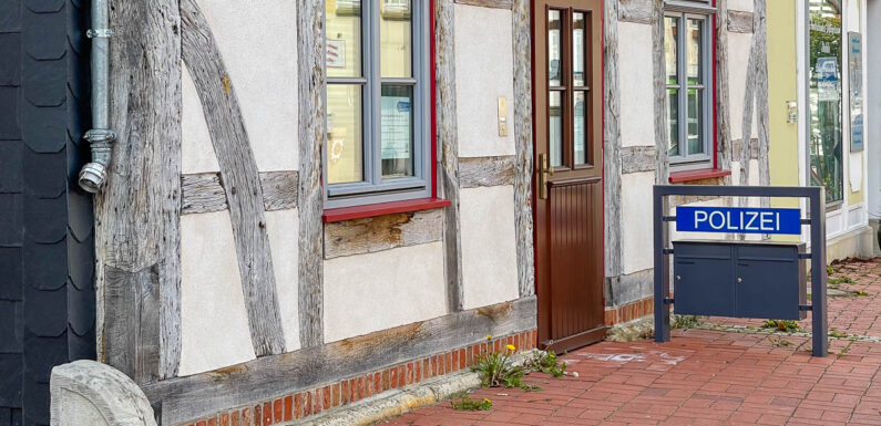 Obernkirchen: Böller zerstört Briefkasten