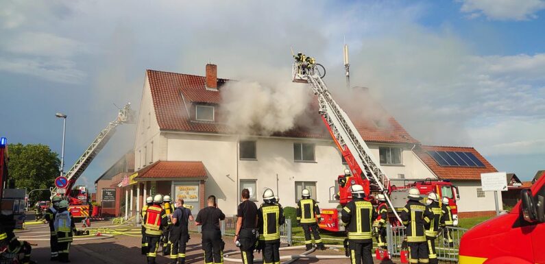 Brandbekämpfung schwierig: 137 Feuerwehrleute bei Großeinsatz in Haste