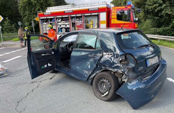 Unfall in Bückeburg: Toyota-Fahrerin übersieht herannahenden Geländewagen