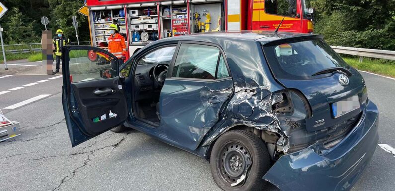 Unfall in Bückeburg: Toyota-Fahrerin übersieht herannahenden Geländewagen