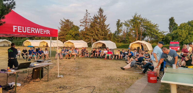 Bückeburg: Jugendfeuerwehren und THW verbringen Zeltlager an der Ostseeküste