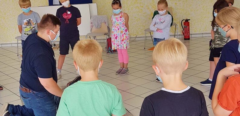40 Kinder aus Schaumburg lernen in den Ferien Erste-Hilfe beim ASB