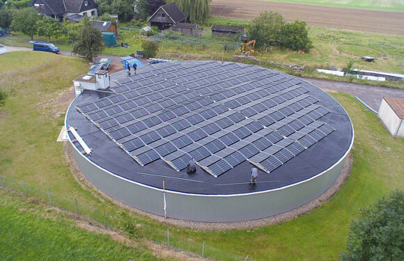 Stadthagen: 264 Photovoltaik-Module auf dem Dach des Trinkwasserspeichers gehen in Betrieb