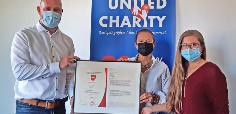 Sven Lampe vom DRK Ortsverein Bückeburg zu Besuch bei United Charity