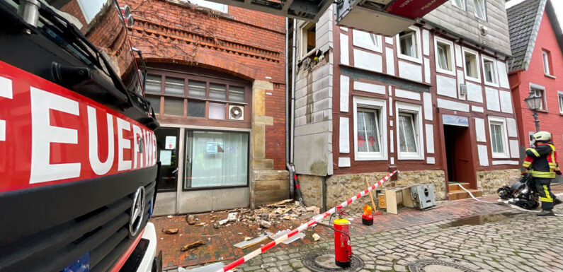 Wohnung verqualmt: Feuerwehreinsatz in der Rintelner Altstadt