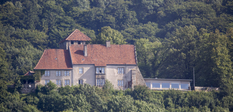 Burg Schaumburg wurde verkauft: Neue Besitzer planen langfristige Sanierung