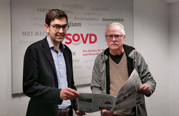 Landtagskandidat Jan-Philipp Beck im Austausch mit dem SoVD-Kreisvorsitzenden Hans-Dieter Brand
