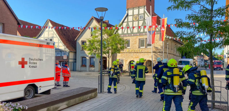 Räucherofen sorgt für Großeinsatz der Feuerwehren in Sachsenhagen