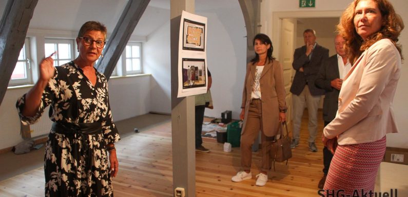Museumsfassade wird mit Unterstützung der Volksbank in Schaumburg und VR-Stiftung saniert