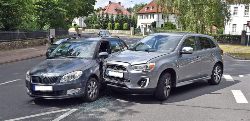 Unfall in Bückeburg: Beim Abbiegen zusammengestoßen