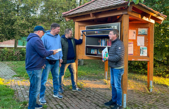 Leselust in Meinsen-Warber fördern: Neuer Bücherschrank in der Ortsmitte