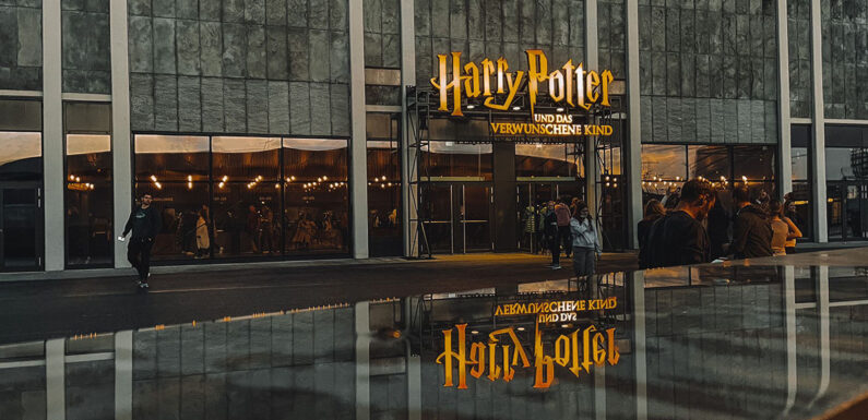 40 Jugendliche dabei: S-Club der Sparkasse Schaumburg besucht „Harry Potter“-Musical