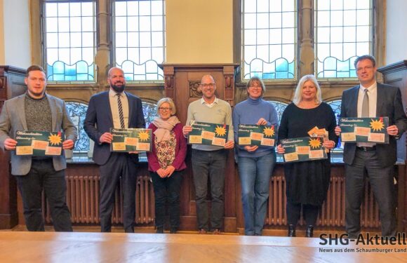 Stadtmarketingvereine Bückeburg, Rinteln und Stadthagen starten Weihnachtsaktion „Elf Schaumburg-Fünfer zum Preis von zehn“