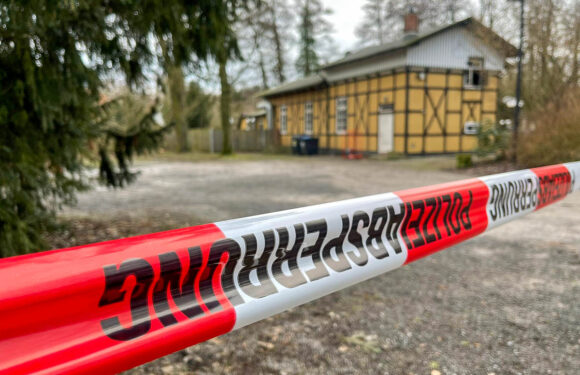 Bückeburg: Feuerwehr löscht Brand im ehemaligen Schlosspark-Café „Lilly´s“