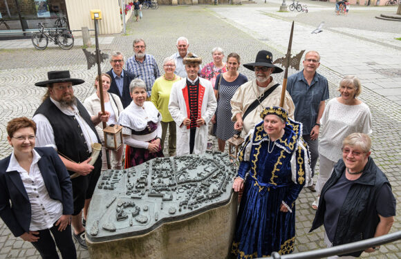 „Ein Streifzug durch das Historische Bückeburg“: Gästeführungen im Mai