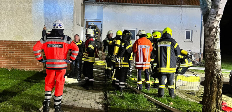 Kirchhorsten: Feuerwehr löscht Brand in Keller