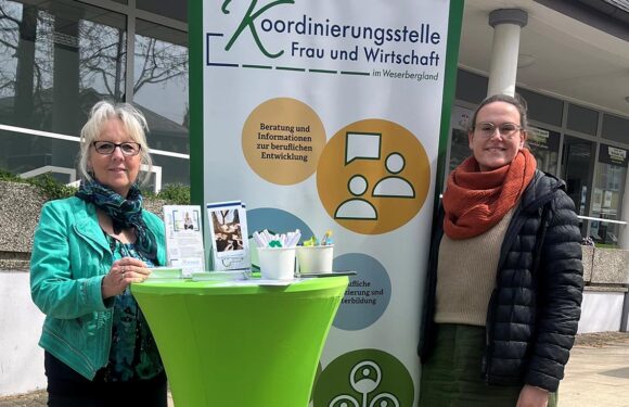 Koordinierungsstelle Frau und Wirtschaft mit Infostand in Bad Nenndorf