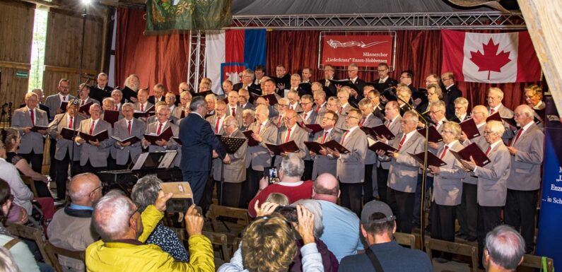 „Liederkranz“ Enzen-Hobbensen: Chor- und Musikfestival in Obernwöhren begeistert Hunderte von Besuchern