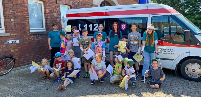 Jugendrotkreuz-Ferienspaßaktion des DRK Ortsvereins Bückeburg vermittelt spielerisch Erste-Hilfe-Wissen an 16 Kinder