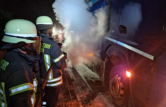 Feuerwehren werden zu LKW-Brand auf die A2 bei Bad Eilsen alarmiert