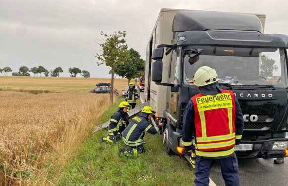 Feuerwehren werden zu LKW-Brand nach Wiedenbrügge alarmiert