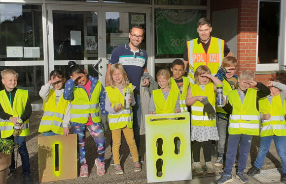 Stadthagen: Aktion „Gelbe Füße – sicherer Schulweg“