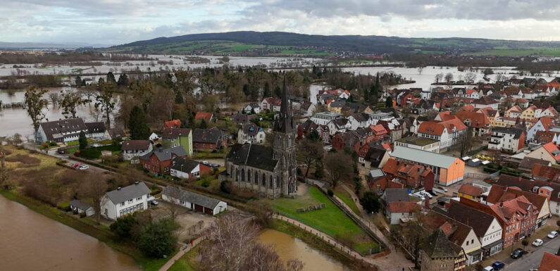 Hochwasser-Lage in Rinteln weiter kritisch, Entspannung an Rodenberger Aue