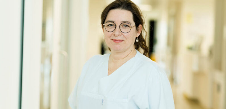 Atmungstherapeutin Nicole Eickhoff erhält Wissenschaftspreis 2023 der AGAPLESION Stiftung